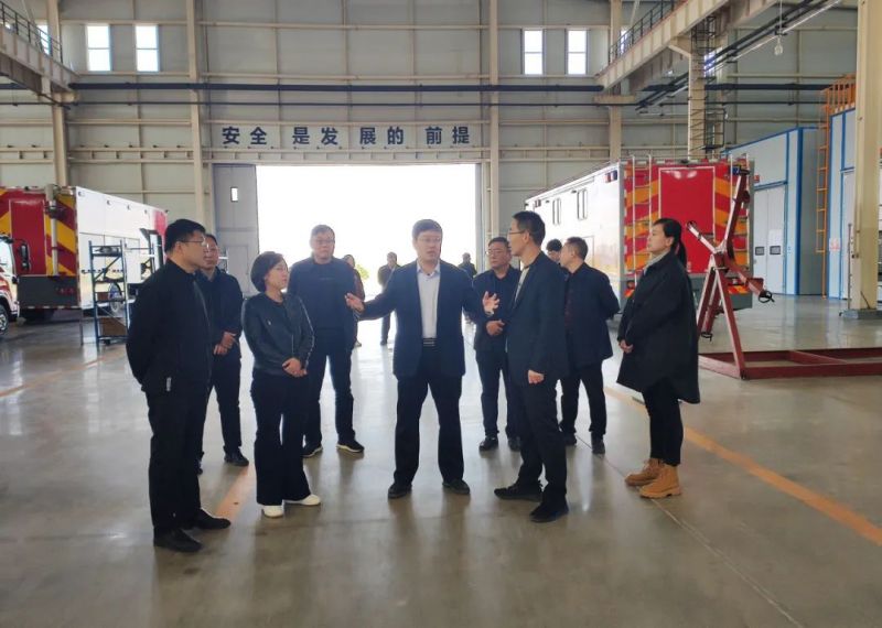 安陽縣馬衛縣長一行到獵鷹制造中心調研