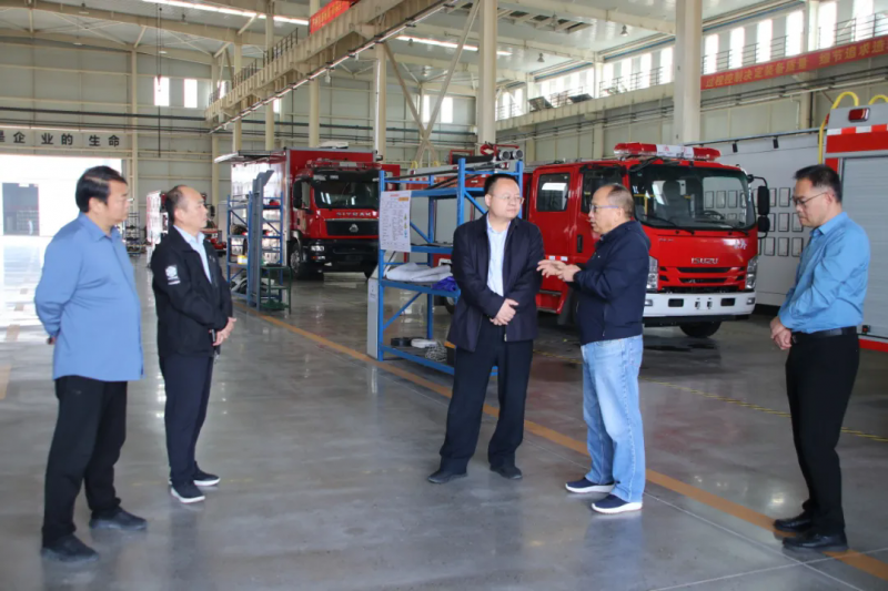 安陽縣委書記邢振東到獵鷹消防調研